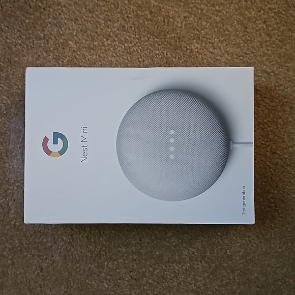 Nest Mini (2nd Generation) with Google Assistant - Black - Picture 6 of 11